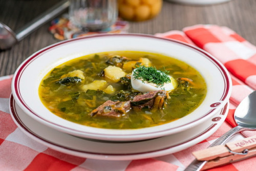 Green borsch with veal